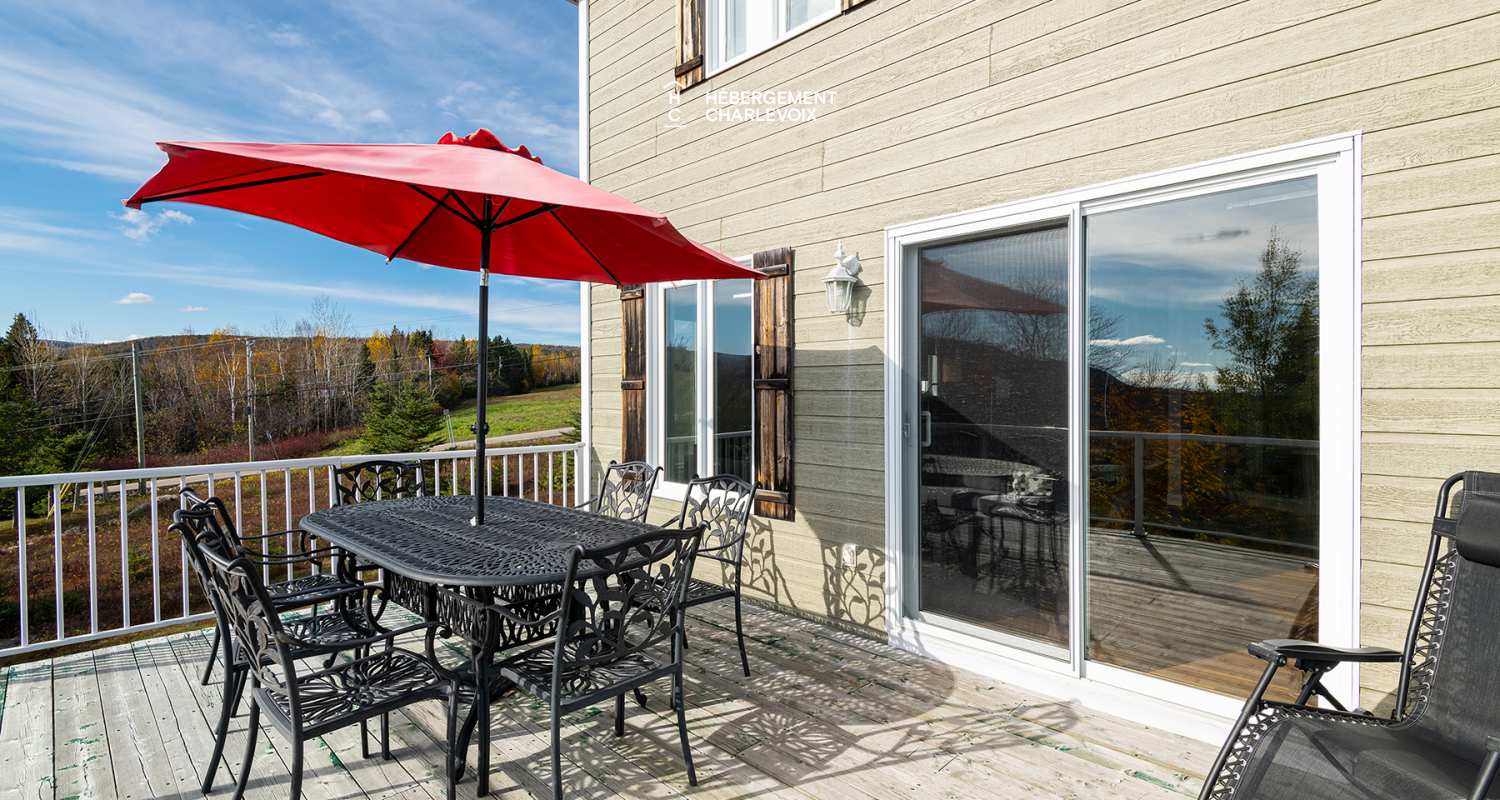 VER-1 ( haut) - Moments propices à la détente face au feu de foyer en pierres